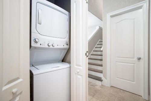 Coastal Pleasure Dbts 4792 Ocean Blvd 4Br 3.5Ba - photo 41