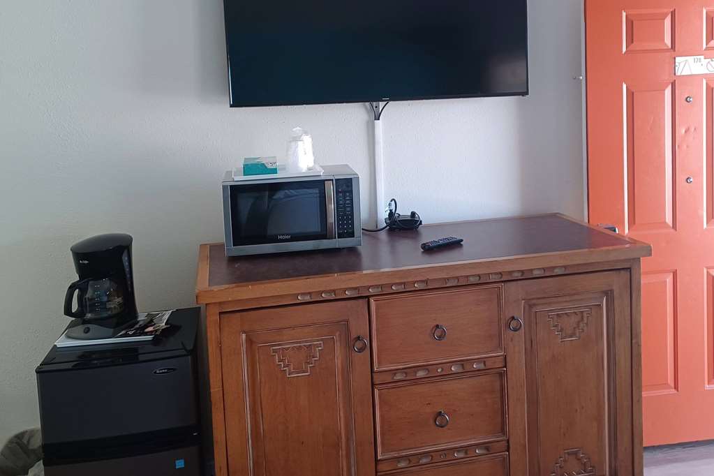 Howard Johnson by Wyndham Springerville - photo 6