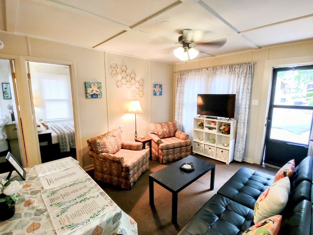 Edgewater Resort Cottage #1 - photo 106