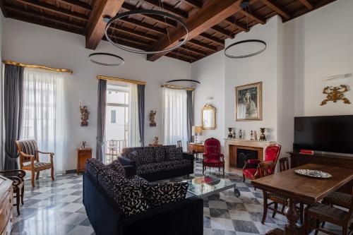Luxury apartment in Trastevere San Calisto — 4-Star Luxury Hotel in Rome, Italy