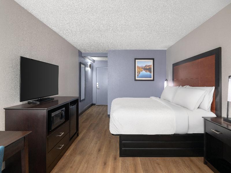 Garner Hotel Wytheville East by IHG - photo 45