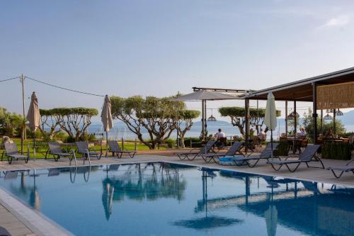 Hotel Filoxenia Paleros — hotel in Palairos