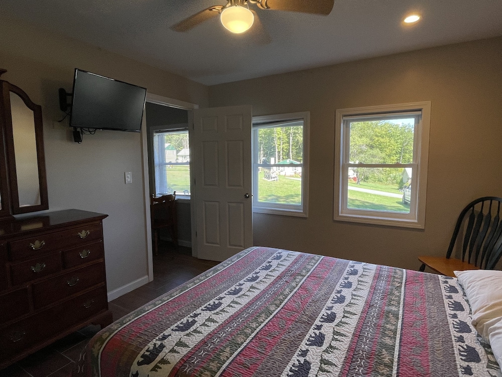 Hill View Motel and Cottages - photo 19