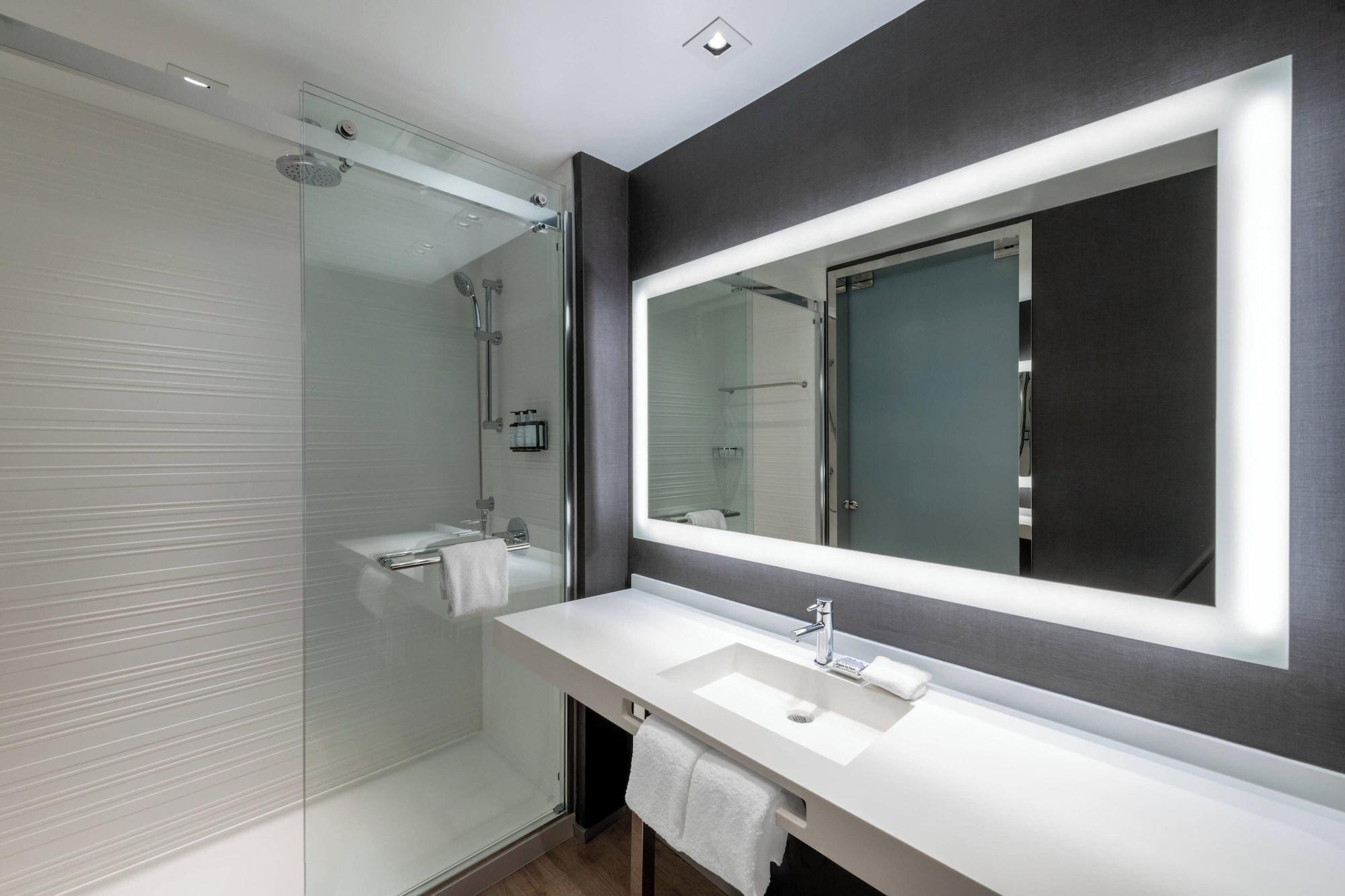 AC Hotel by Marriott Atlanta Midtown - photo 30