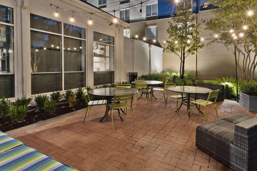 Hilton Garden Inn Birmingham Lakeshore Drive - photo 32