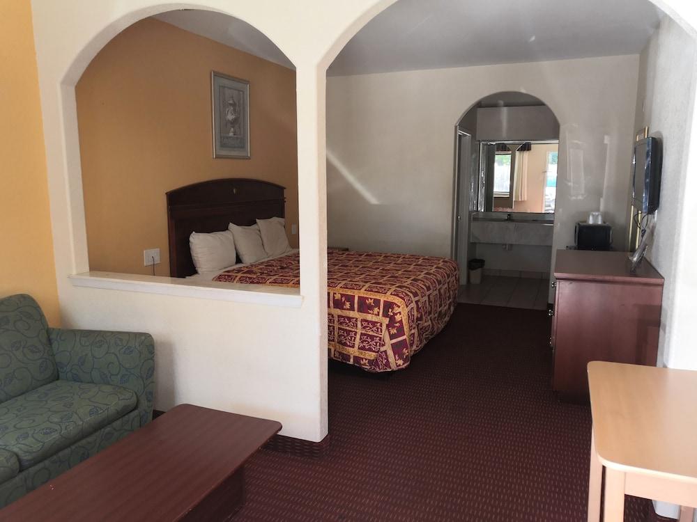 Scottish Inns and Suites Iah Airport West Houston - photo 17