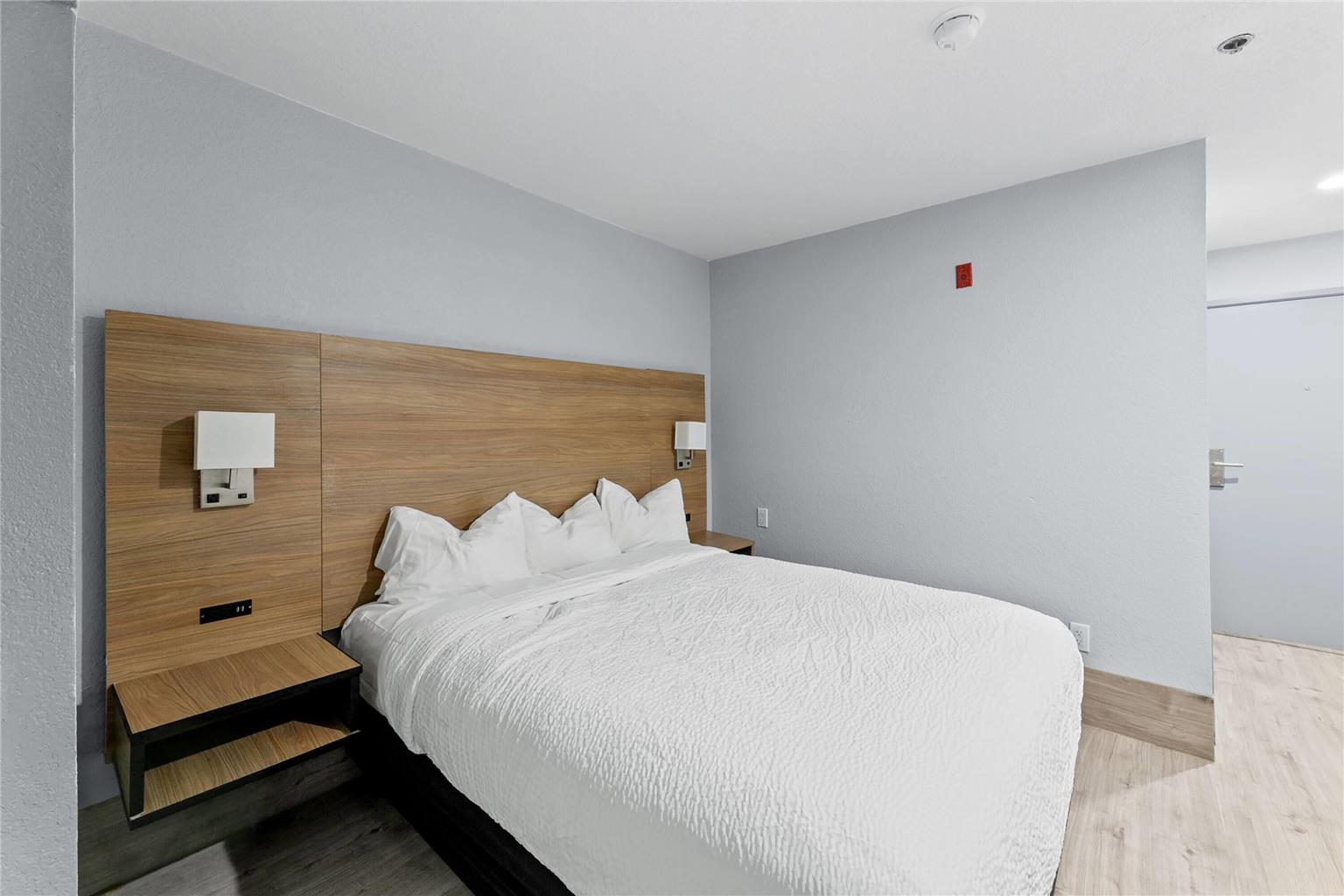 Days Inn by Wyndham San Antonio Downtown - photo 17