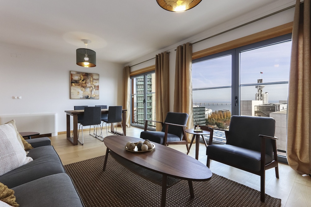 Expo Panoramic View by Homing — 4-Star Luxury Hotel in Lisbon, Portugal