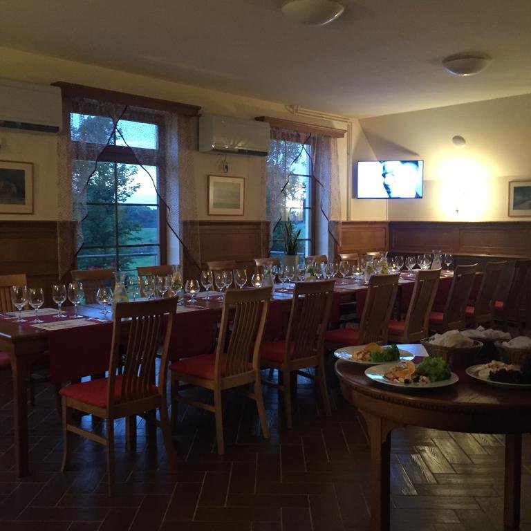 Penzion a restaurace Lemberk — hotel in Jablonne V Podjestedi