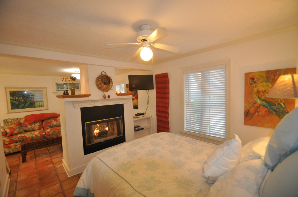 Treasure Island Beach Retreat Sleeps Up To 13 - featured photo