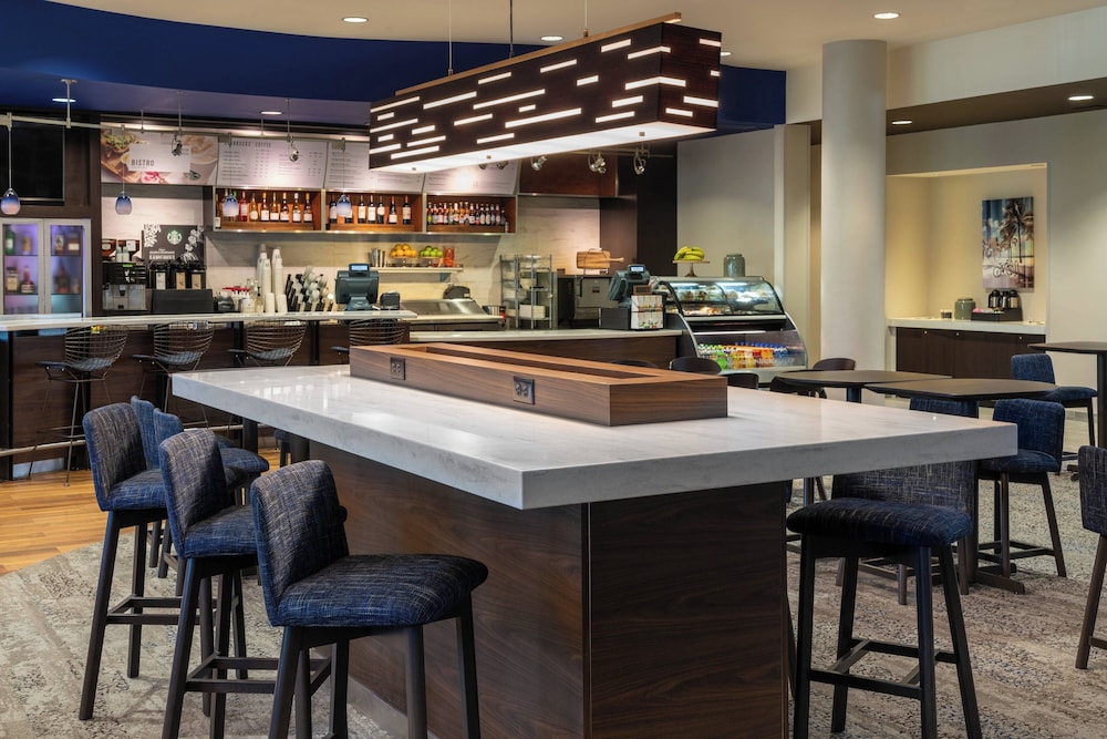 Courtyard by Marriott Fort Lauderdale Airport & Cruise Port - photo 30