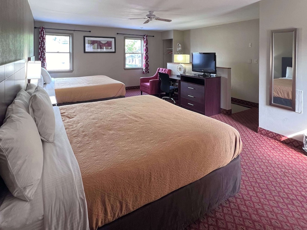 Rodeway Inn & Suites Hershey Chocolate Avenue - photo 31