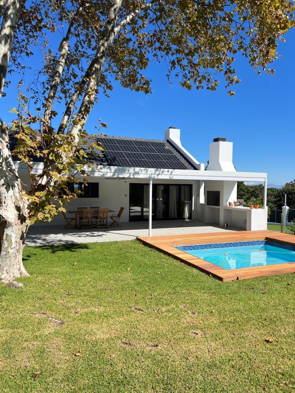 Chasselas Self Catering - carbon neutral hotel in Cape Town
