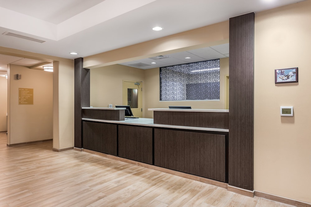 Candlewood Suites Bethlehem South an IHG Hotel - photo 3