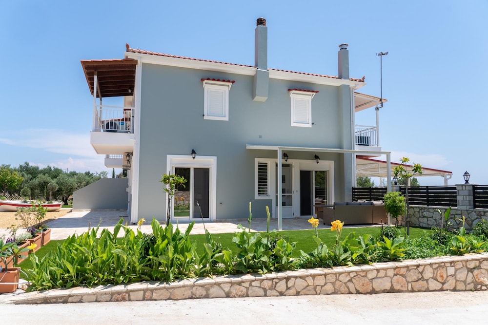 Dendra Apartments at Skala — 4-Star Luxury Hotel in Skala, Greece