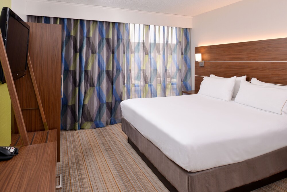 Holiday Inn Express Springfield by IHG - photo 24