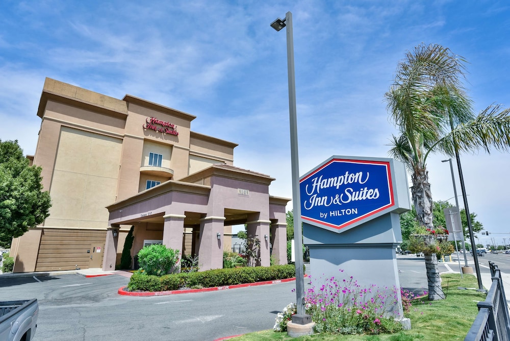 Hampton Inn & Suites Pittsburg CA - photo 116