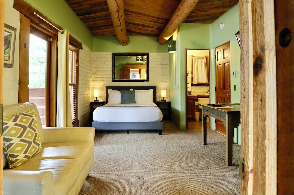 Chipeta Lodge - photo 9