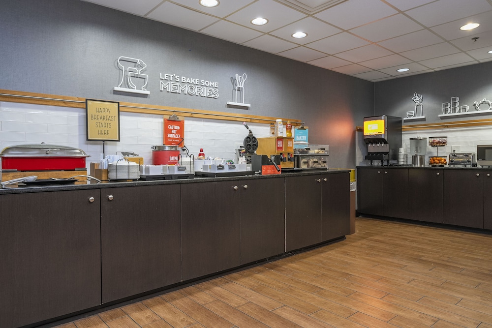Hampton Inn Spring Hill - photo 55