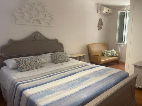 Dimora Nel Vico Vico San Martino Centro Storico — 4-Star Luxury Hotel in Monopoli, Italy