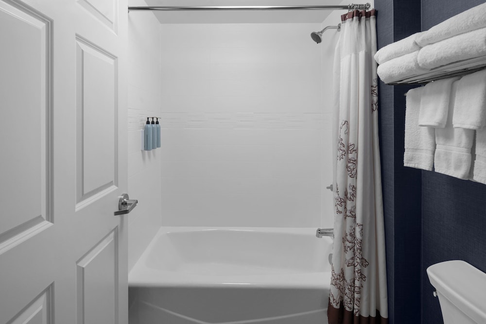 Residence Inn by Marriott Holland - photo 4