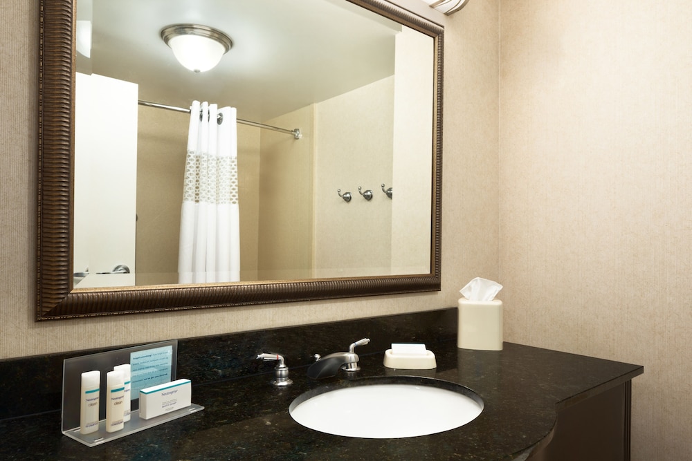 Hampton Inn & Suites Birmingham East Irondale - photo 17