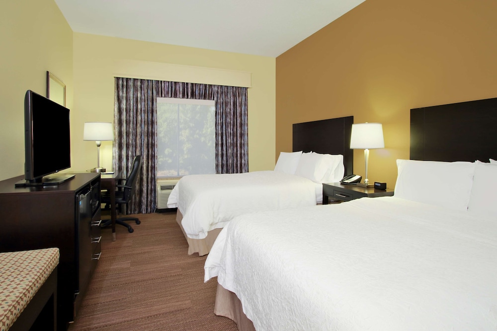 Hampton Inn Winfield - photo 10