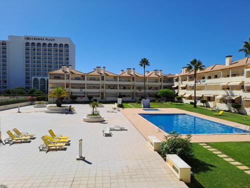 T2 Vila Atlântida Praia Vilamoura — 4-Star Luxury Hotel in Quarteira, Portugal