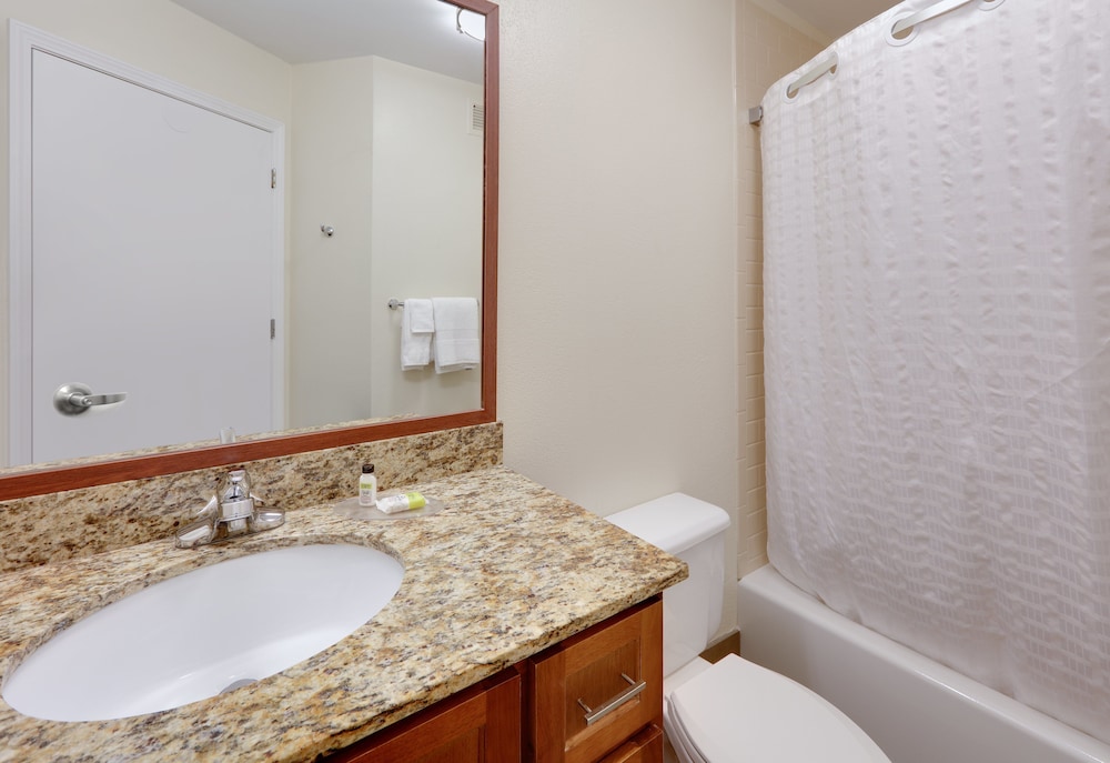 Candlewood Suites Salina by IHG - photo 16