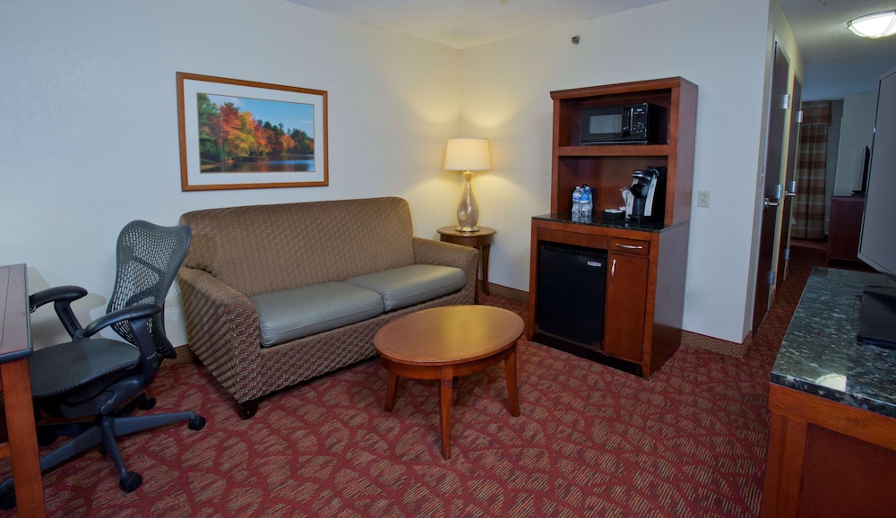 Hilton Garden Inn Starkville - photo 59