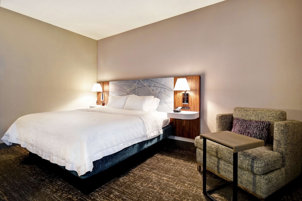 Hampton Inn Atlanta Mall Of Georgia - photo 18