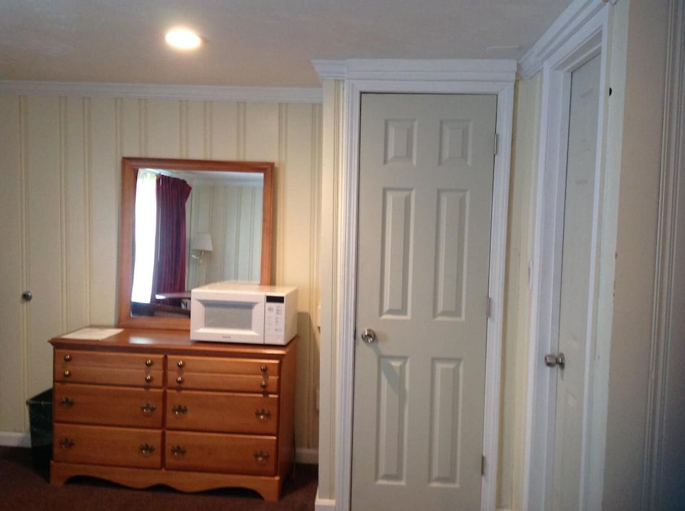 The Tides Motel - photo 10