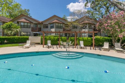 Harbour Oaks 112 — 4-Star Luxury Hotel in Saint Simons Island, United States