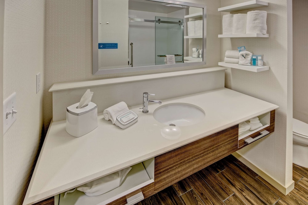 Hampton Inn & Suites Nashville Hendersonville - photo 33