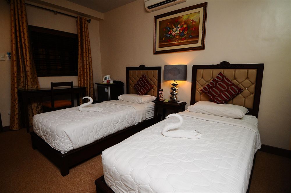 Big Apple Hotel & Bar - last minute hotel in Davao