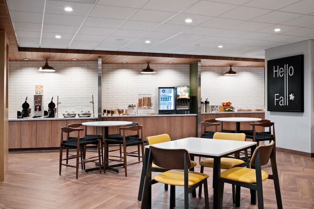 Fairfield by Marriott Inn & Suites Chino - photo 23