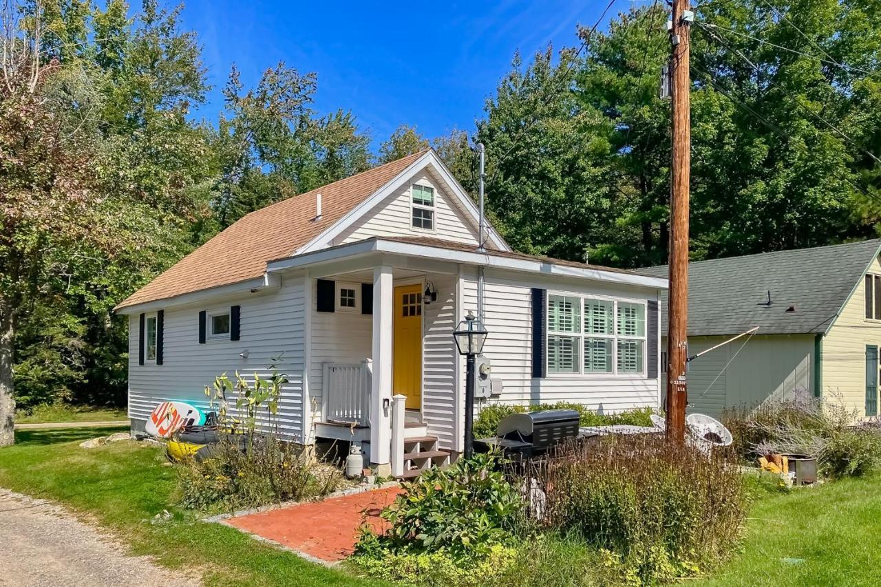 Yellow Door Cottage — hotel in Meredith