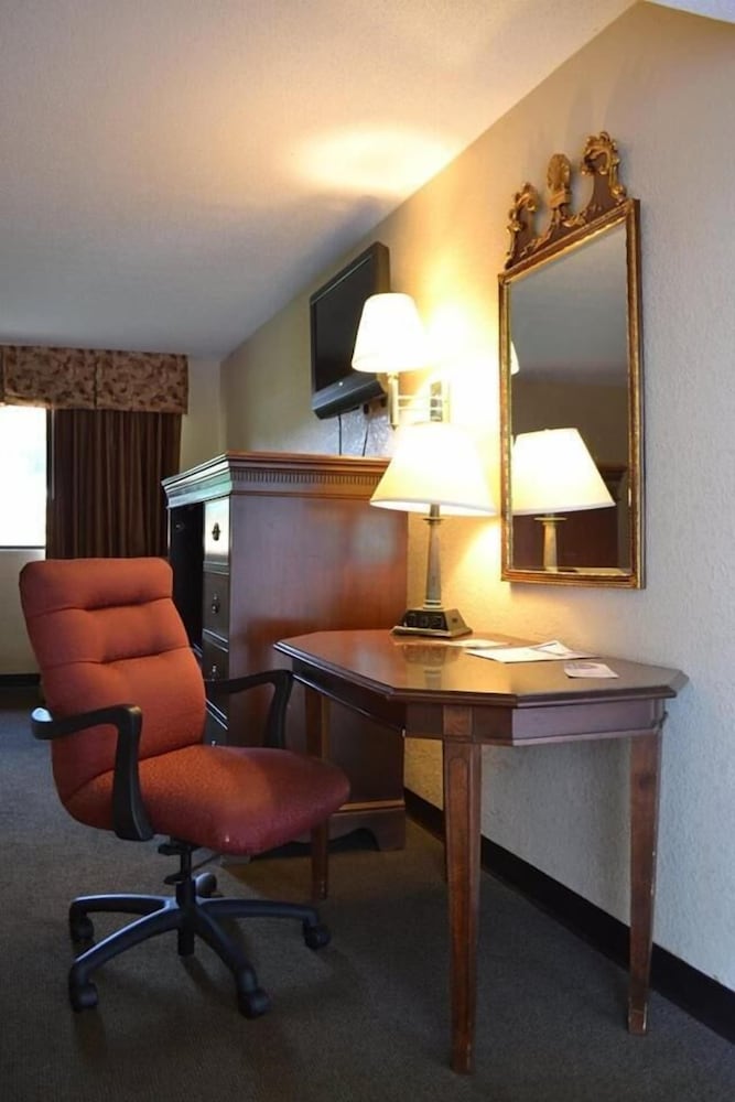 Americas Best Value Inn Smithfield - photo 20