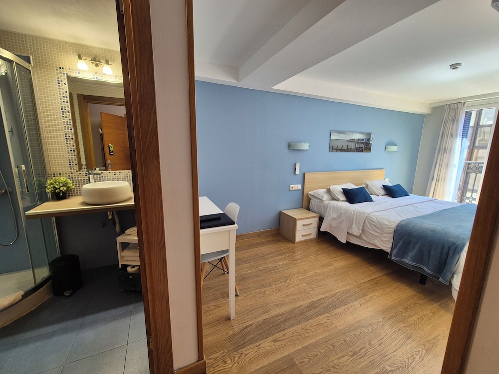 Pension Joakina — 4-Star Luxury Hotel in San Sebastian, Spain