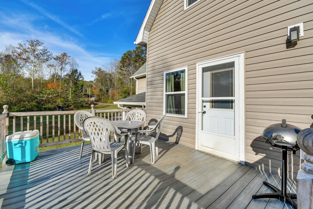Blue Ridge Foothills Hideaway Near Lake James in Morganton, United States