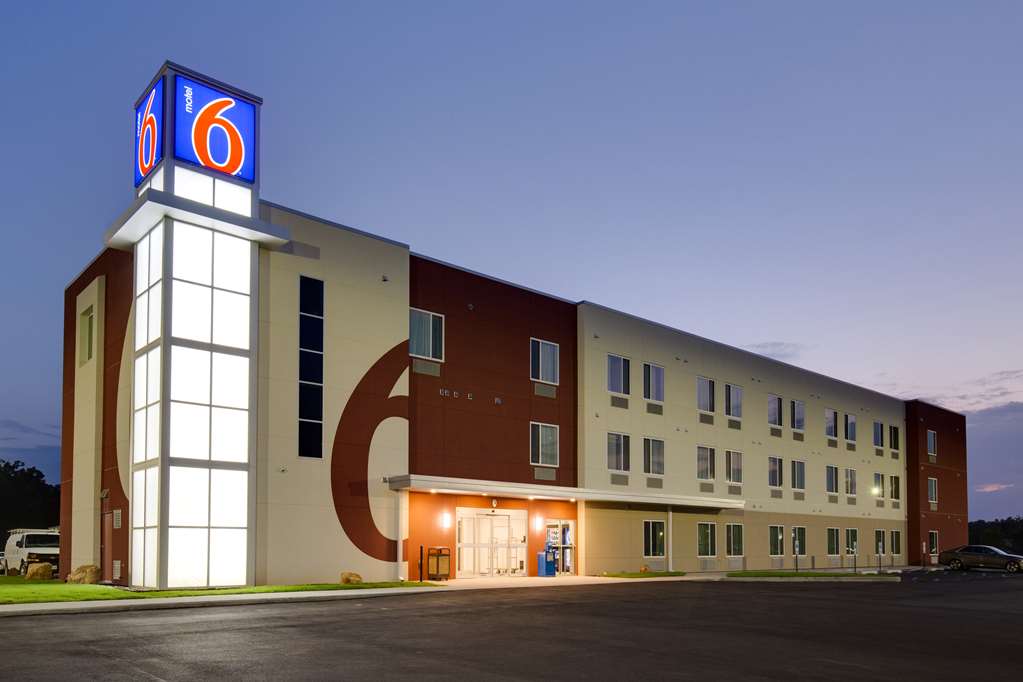 Motel 6 Poplar Bluff MO - photo 3