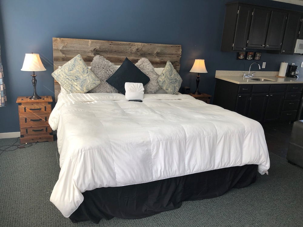 Old Harbor Inn - photo 89