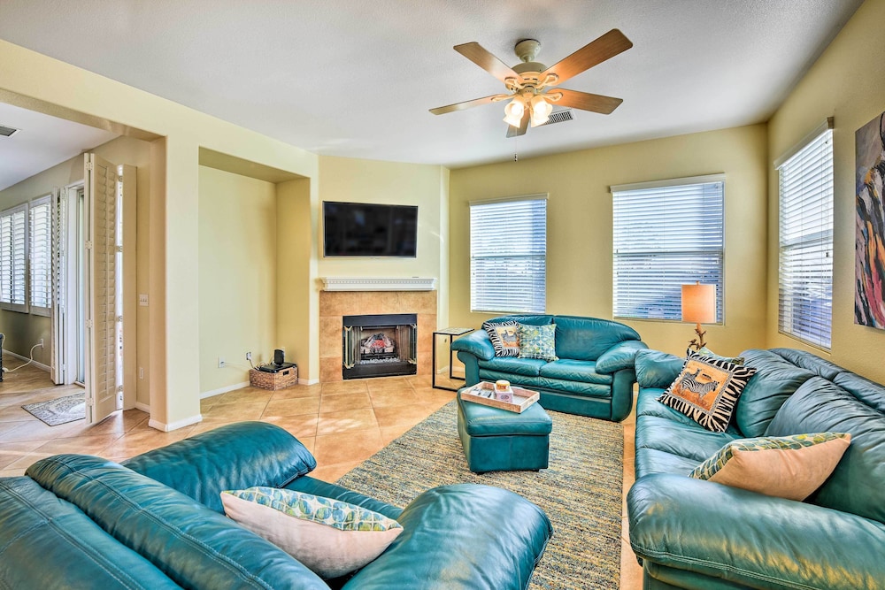 Indian Palms Resort Home w Yard & Community Perks - photo 15