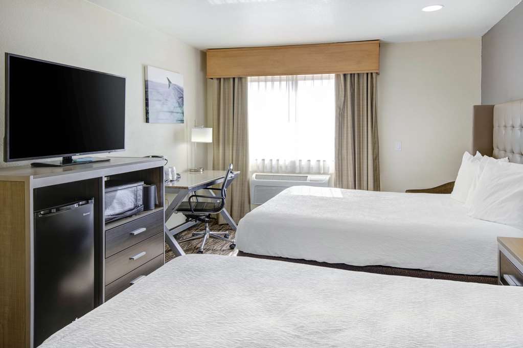 Best Western Plus Peppertree Airport Inn - photo 17