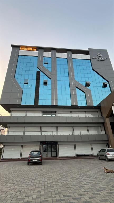 Hotel Royal Sky in Morbi, India