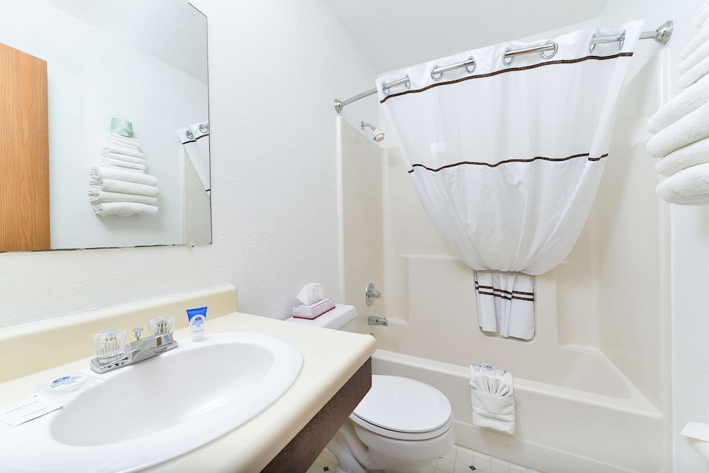Americas Best Value Inn Kadoka - photo 11