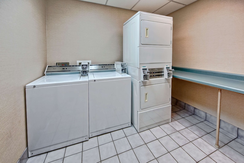 Hampton Inn by Hilton Clarksville - photo 29