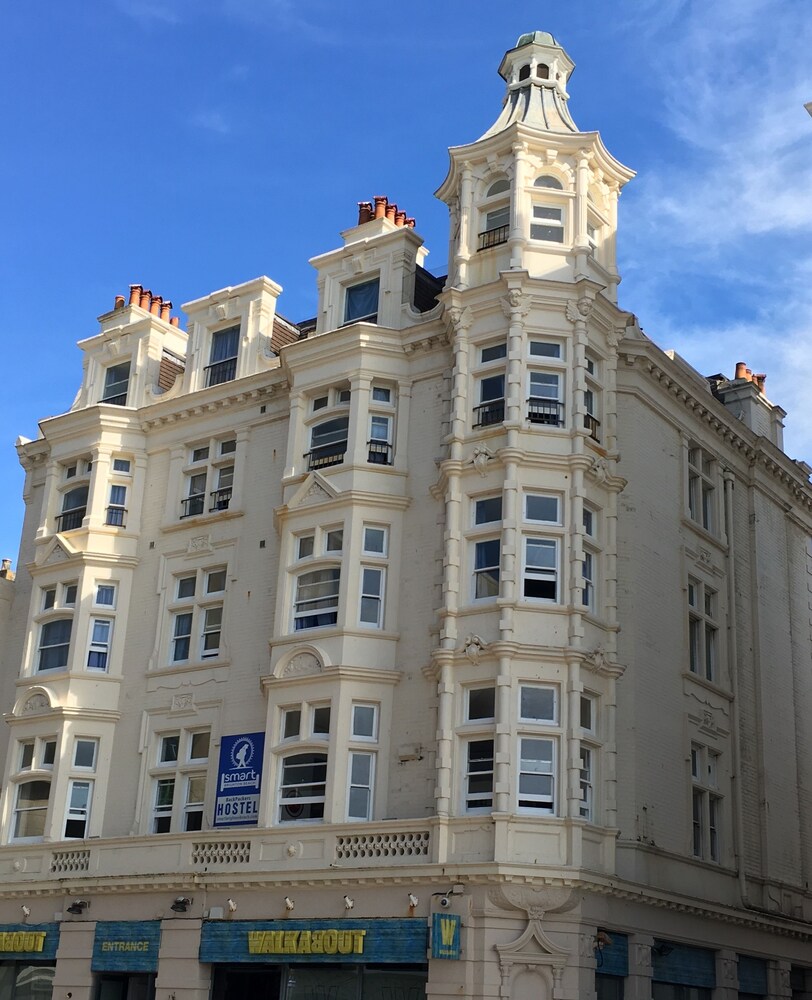 Smart Brighton Beach in Brighton, United Kingdom