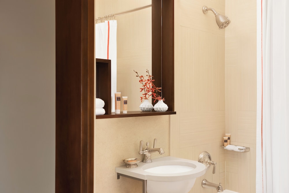 Hotel Lincoln - photo 25
