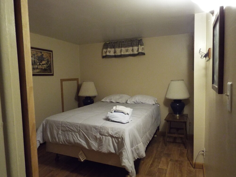 Crooked Lake Resort Cabin 4 - photo 31